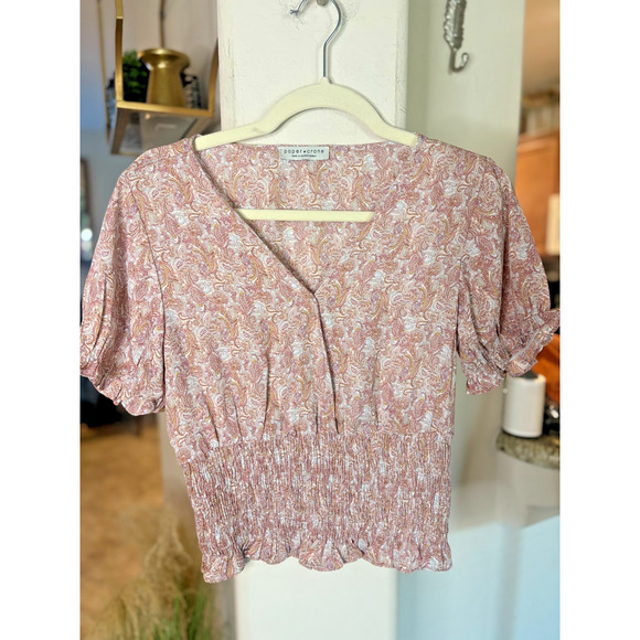 Paper and Crane S Pink Paisley Faux Wrap VNeck Smocked Puff Sleeve Blouse 2-6 - Picture 2 of 4